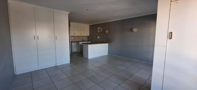 1 Bedroom Property for Sale in Van Ryneveld Western Cape